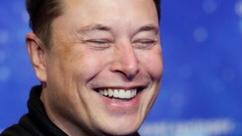 Elon Musk, l’homme le plus riche du monde, veut être payé en bitcoin